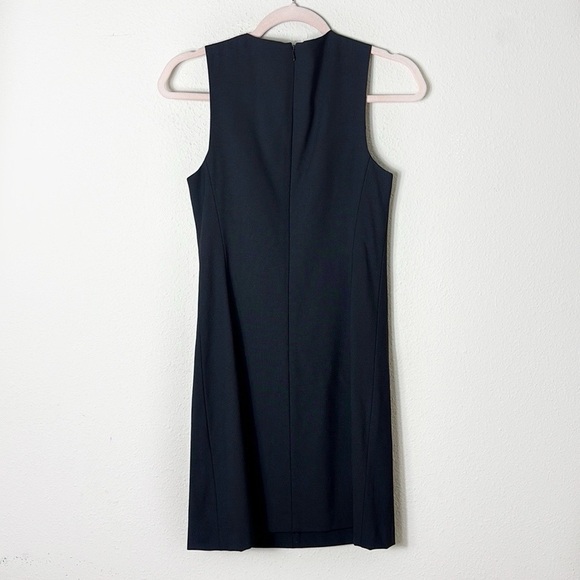 Theory Wool Blend Sleeveless Pleated Bottom in Black size 2 - Picture 3 of 12